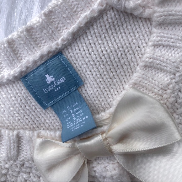 Bundle Girls 2T Levi’s Jeans + Hap Sweater - Picture 3 of 6